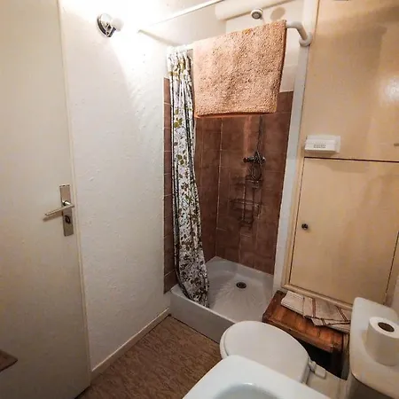 Au Pied Des Pistes De - Pyrenees *